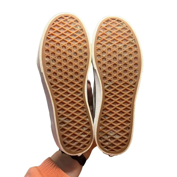 Vans White Filmore Decon Checkerboard Flames Suede Sneaker - Youth 5 / Women 6.5 - Picture 9 of 10